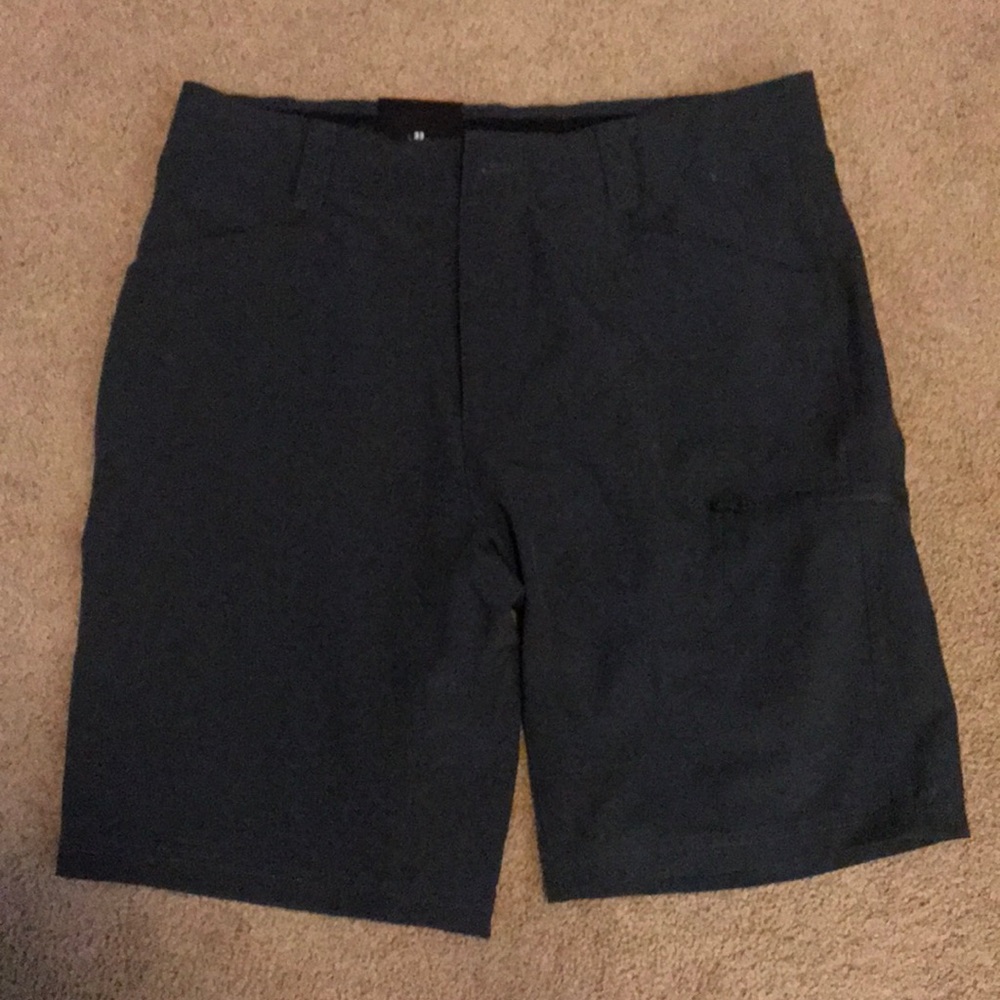 Men’s size 33 zeroxposur travel series shorts